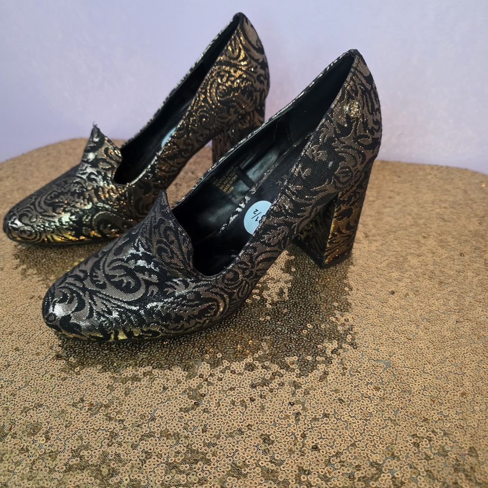Nicole Miller Black and Gold Patterned Heels